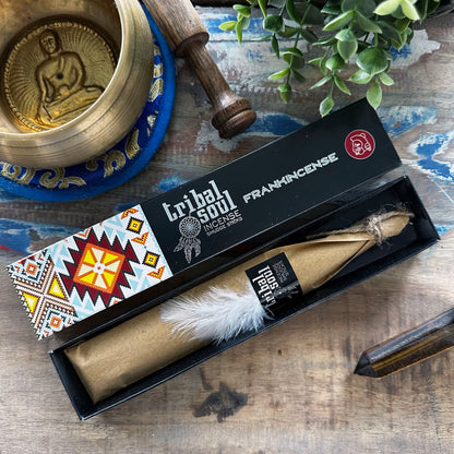 Incienso Tribal Soul: Conecta con la energía tribal a través de una fragancia única de hierbas, resinas y especias. Ideal para meditación y relajación, crea una atmósfera de paz y armonía. ¡Disfruta de una experiencia sensorial envolvente y llena de energía positiva!