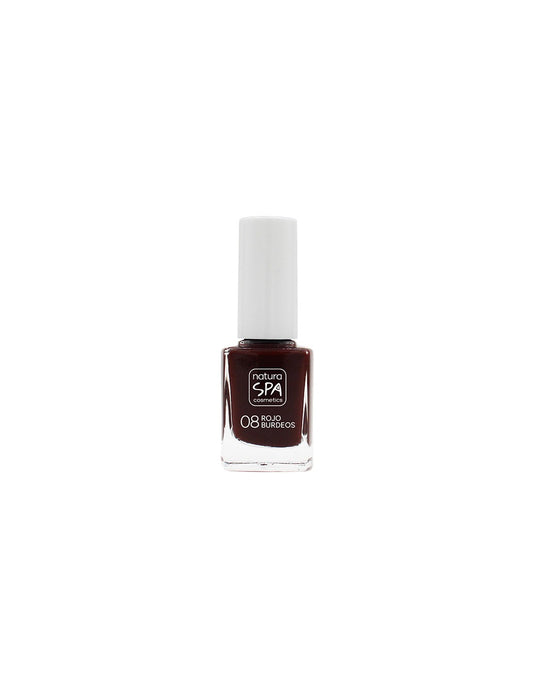 Esmalte de uñas rojo burdeos